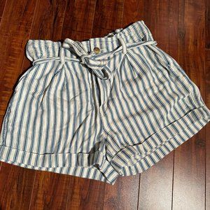 American Eagle High Waisted Paperbag Shorts - White and blue stripes, Size